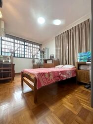 Phillips Avenue (D19), Terrace #572943441